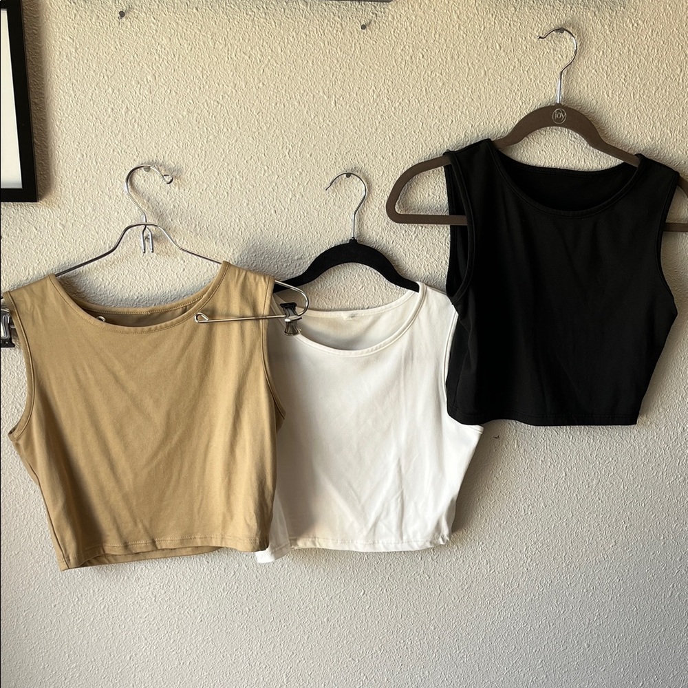 Cropped tank tops ( tan - white - black ) Medium bundle